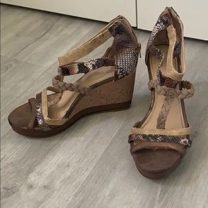 NY&Co wedges
